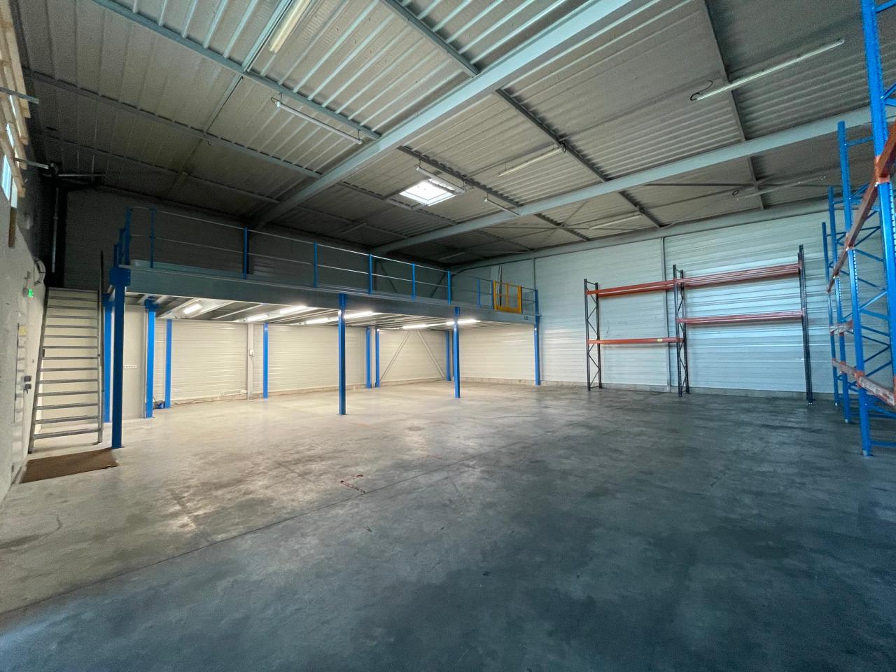Local d'activité Bouaye 334m² Location local d'activité Bouaye Loire-Atlantique OLACT2428224 8